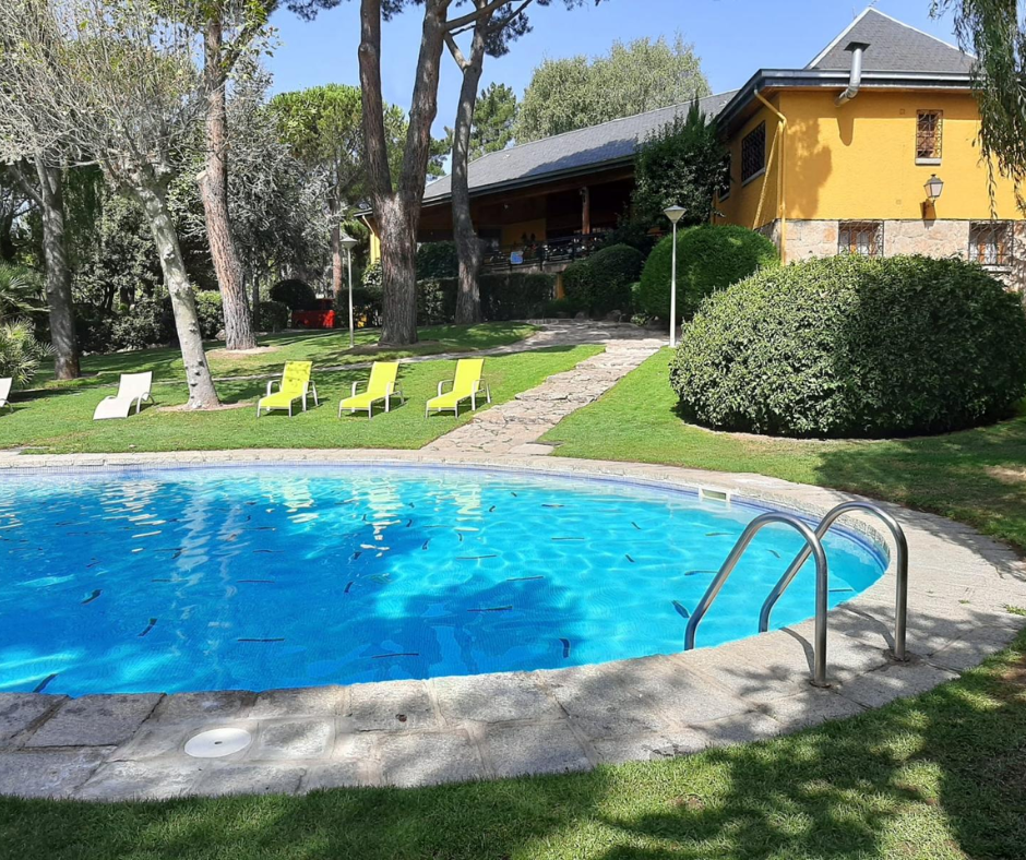 MANSIÓN LONGINOS EXTERIOR PISCINA